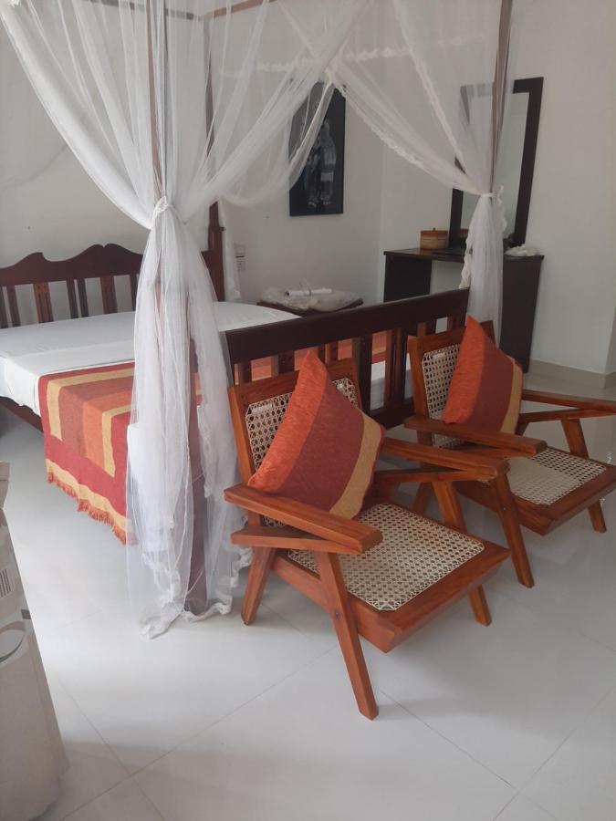 סיגירייה Hotel Chanara מראה חיצוני תמונה