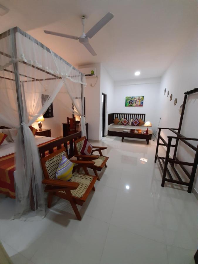 סיגירייה Hotel Chanara מראה חיצוני תמונה